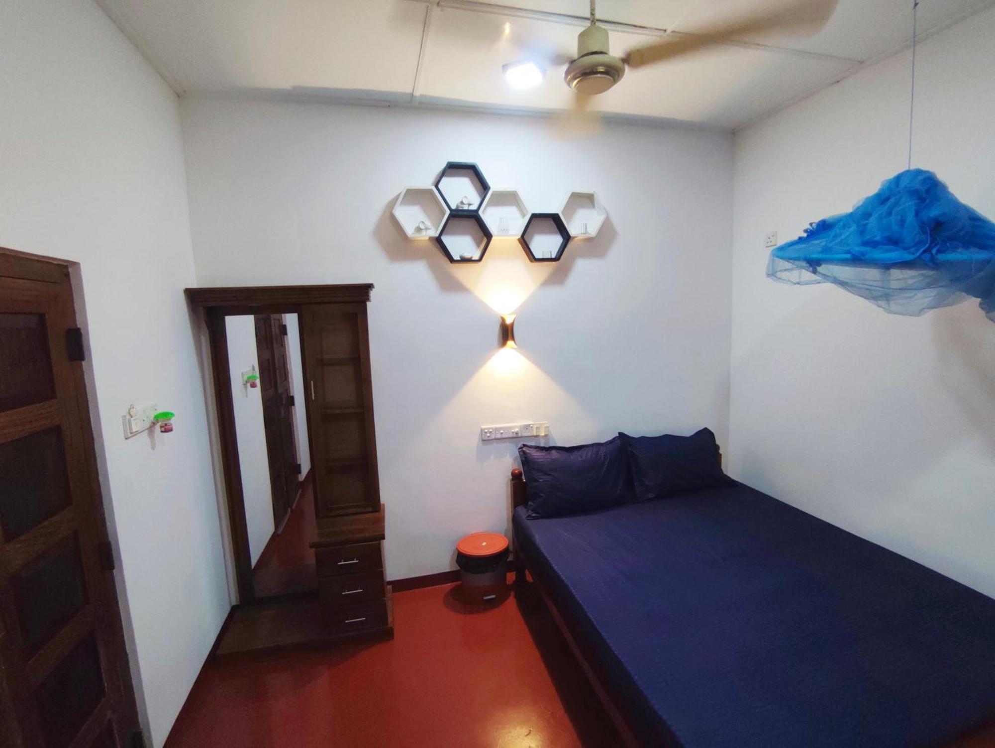 Breeze Guest House Triquinimale Exterior foto